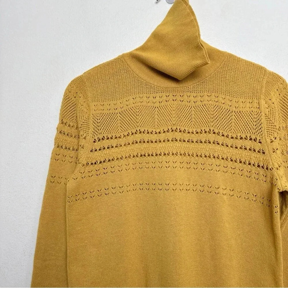 Banana Republic Womens Small  Pointelle Micro-Knit Turtleneck Sweater - Picture 9 of 16